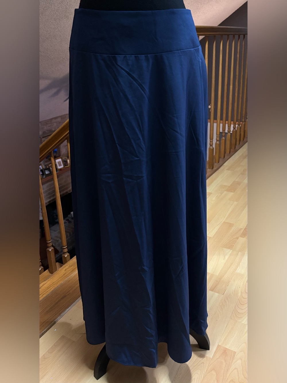 Women’s SHEIN-Curve navy blue maxi full-flowy pull-on skirt NWOT